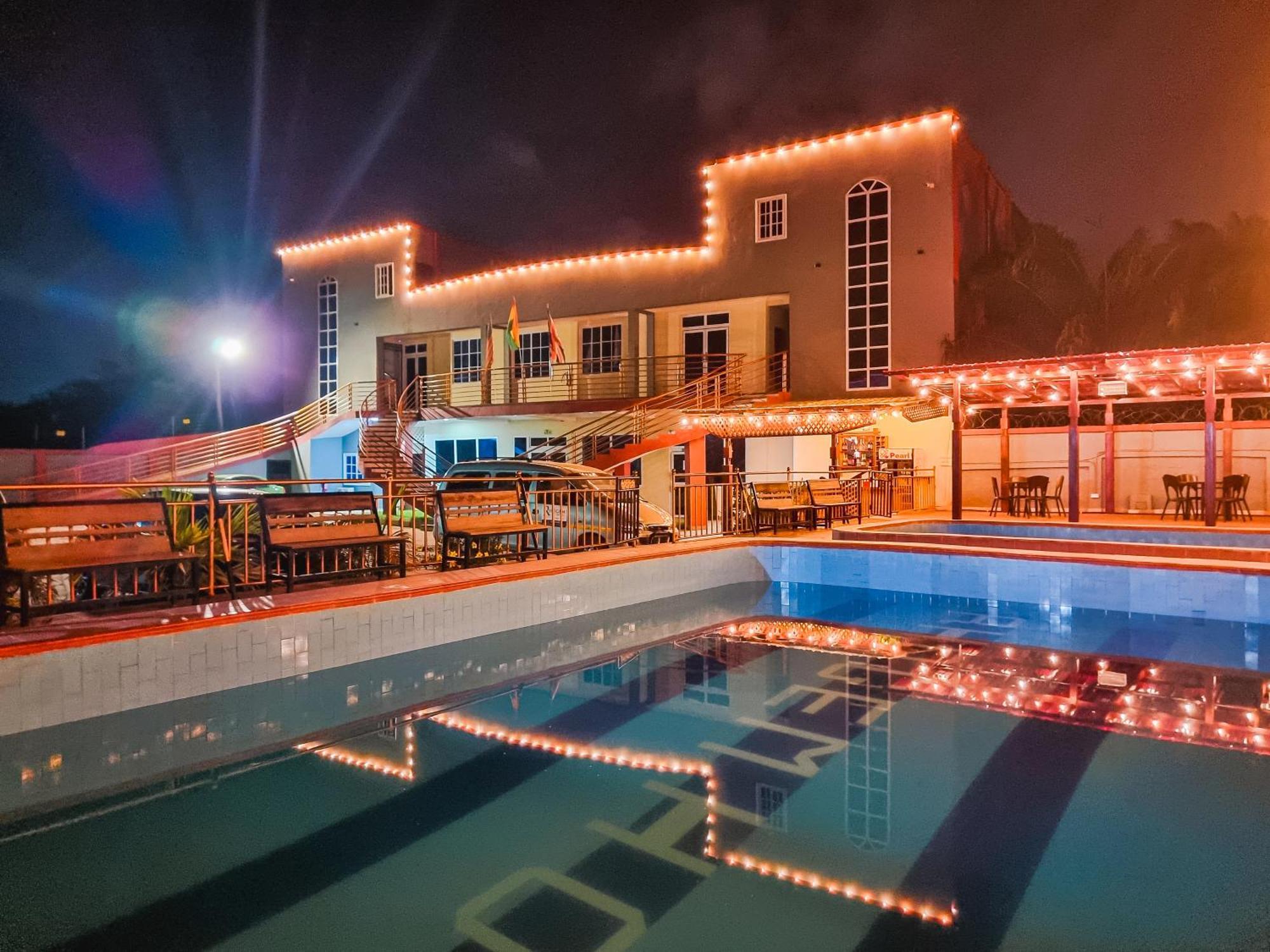Rhogem Hotel Sekondi-Takoradi ภายนอก รูปภาพ