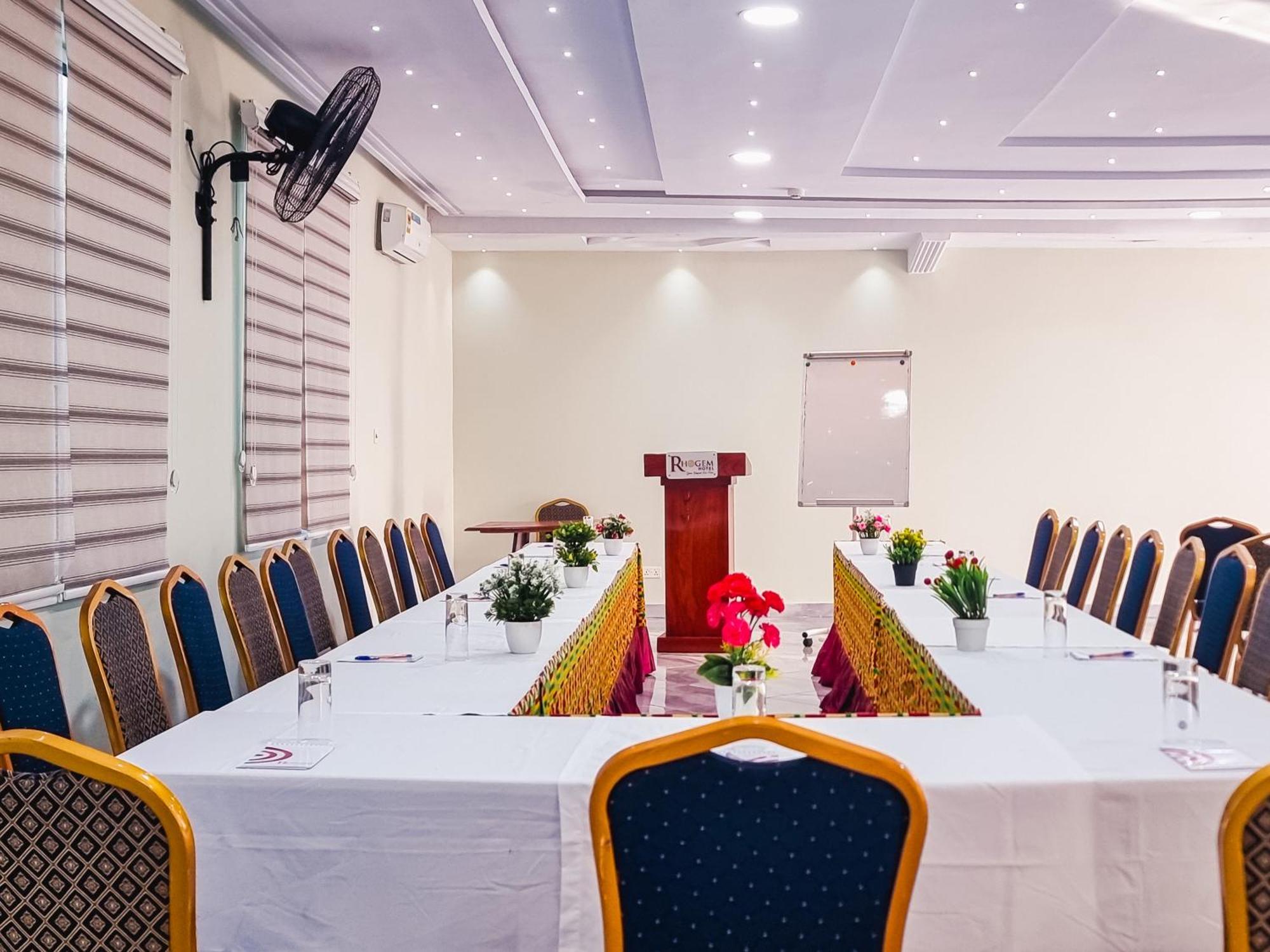Rhogem Hotel Sekondi-Takoradi ภายนอก รูปภาพ