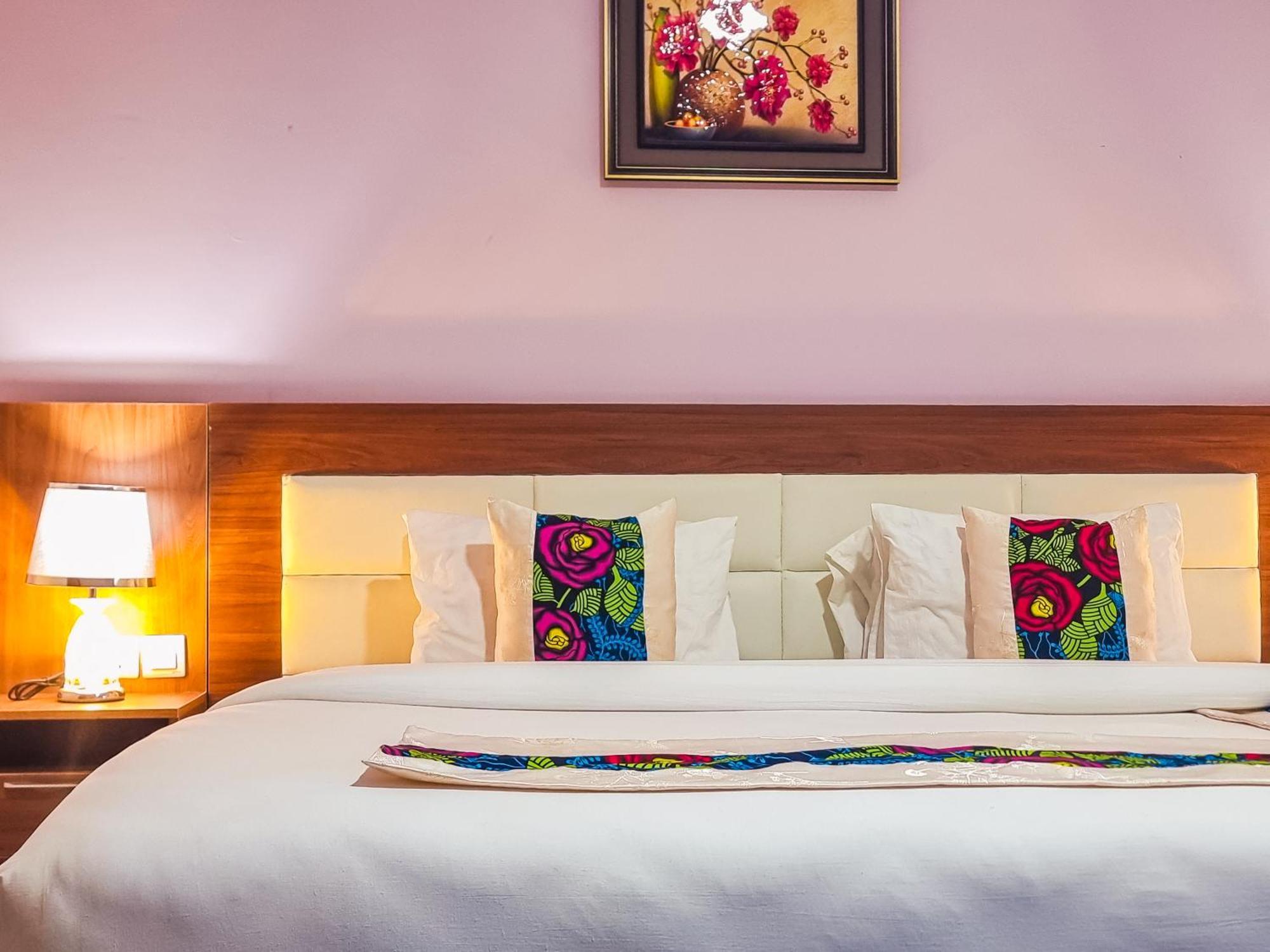Rhogem Hotel Sekondi-Takoradi ภายนอก รูปภาพ